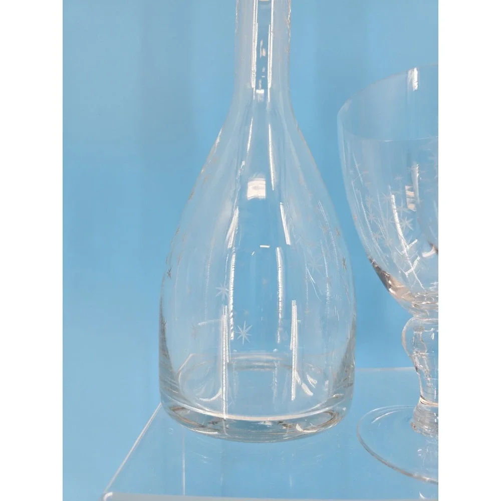 VTG Mid Century Glass Decanter w/2‎ Glasses - Fireworks Starburst Star Pattern